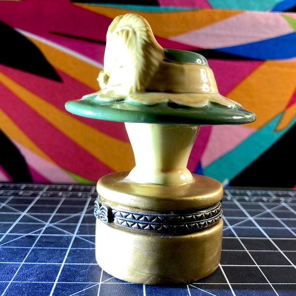 Vintage Fancy Hat Limoges Style Hinged Trinket Box - Picture 6 of 9